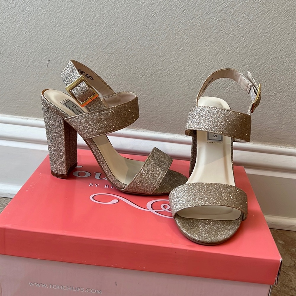 Champagne heels size 6